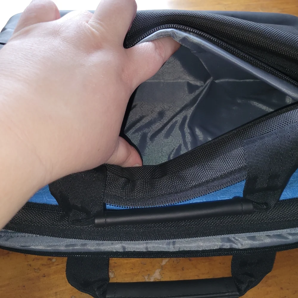 Dell 16x12 Inch Laptop Shoulder Bag New without tags